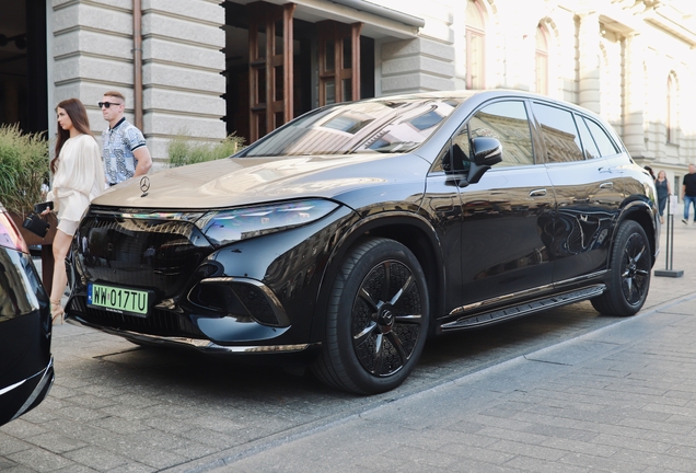 Mercedes-Maybach EQS 680 SUV Night Series