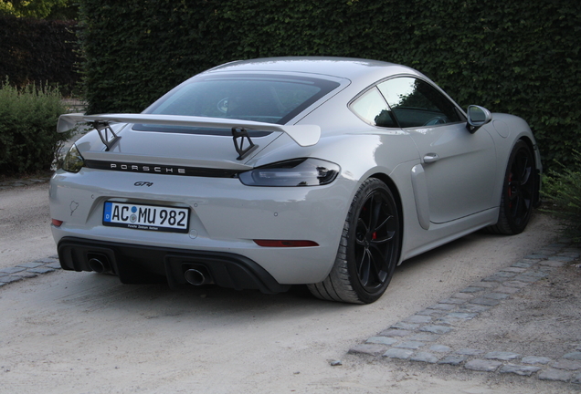 Porsche 718 Cayman GT4