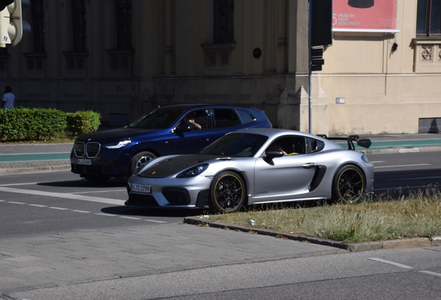 Porsche 718 Cayman GT4 RS Weissach Package
