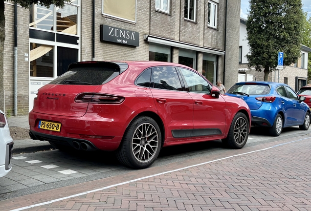 Porsche 95B Macan GTS