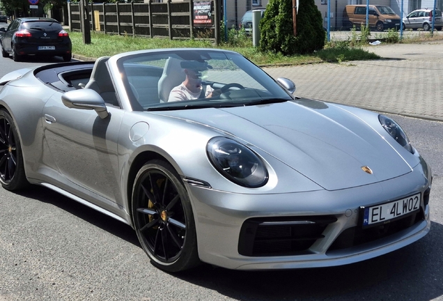 Porsche 992 Carrera 4S Cabriolet