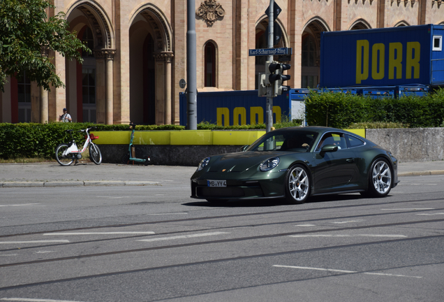 Porsche 992 S/T