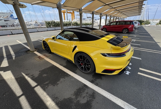 Porsche 992 Turbo Cabriolet