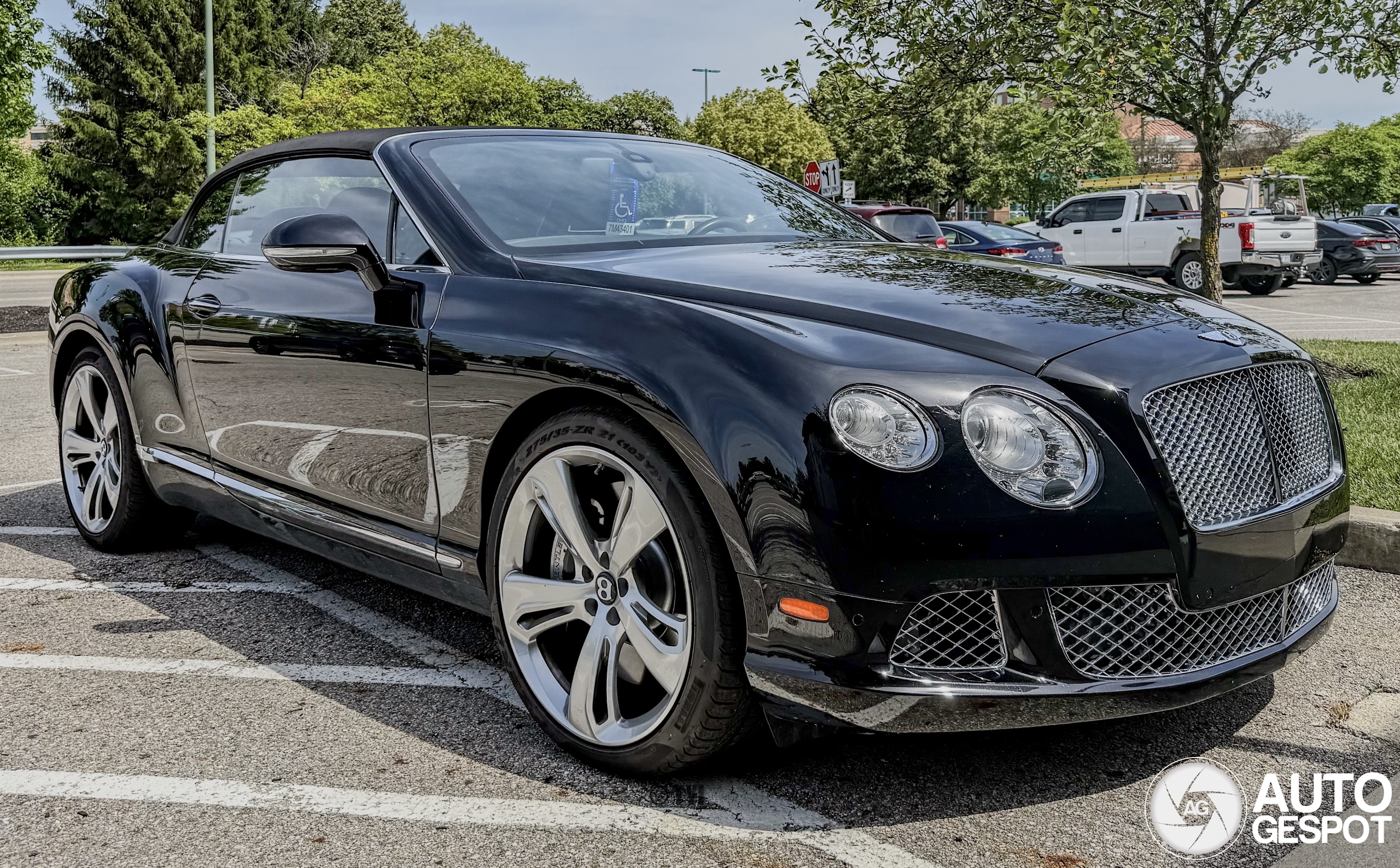 Bentley Continental GTC 2012