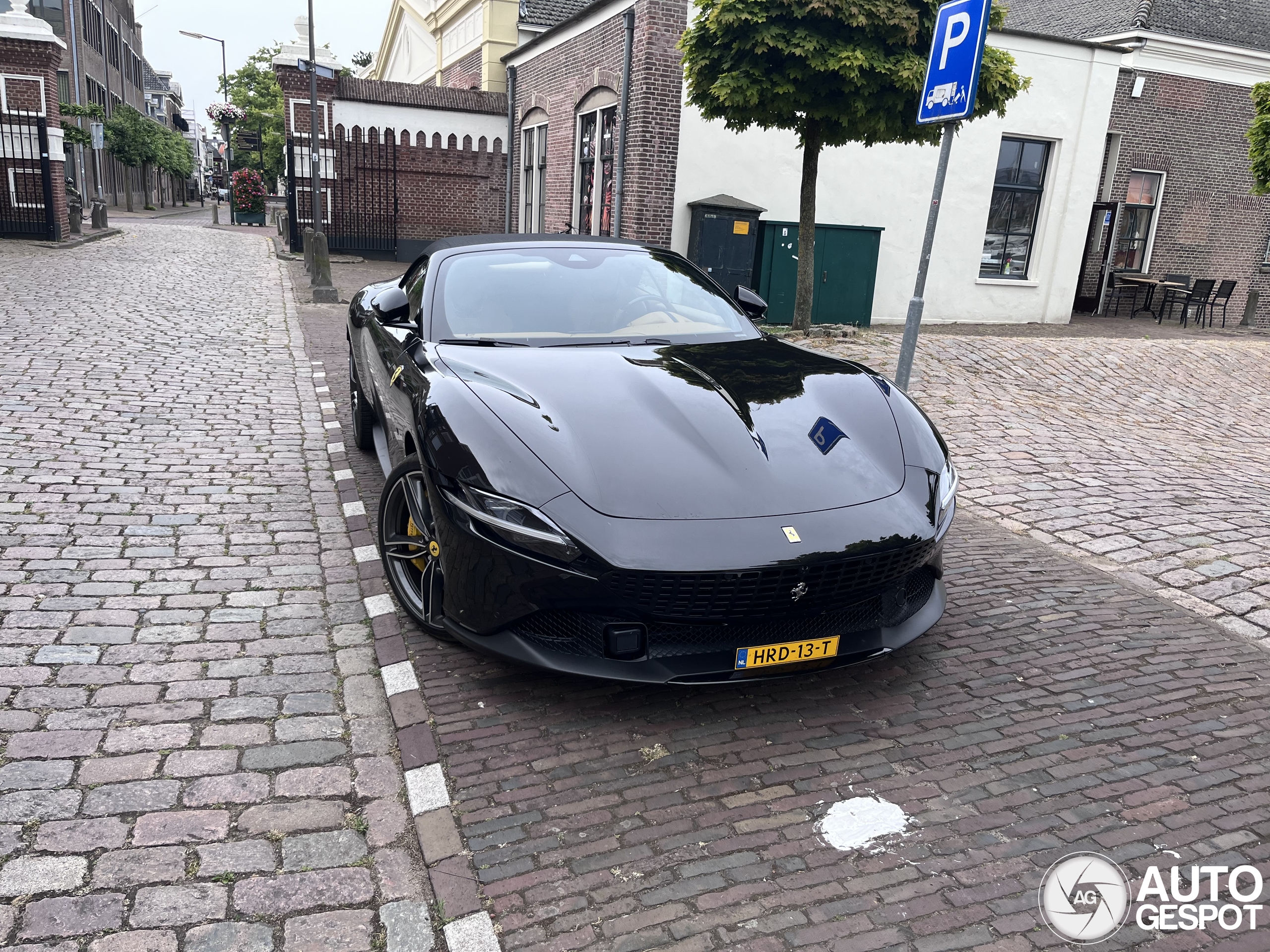 Ferrari Roma Spider