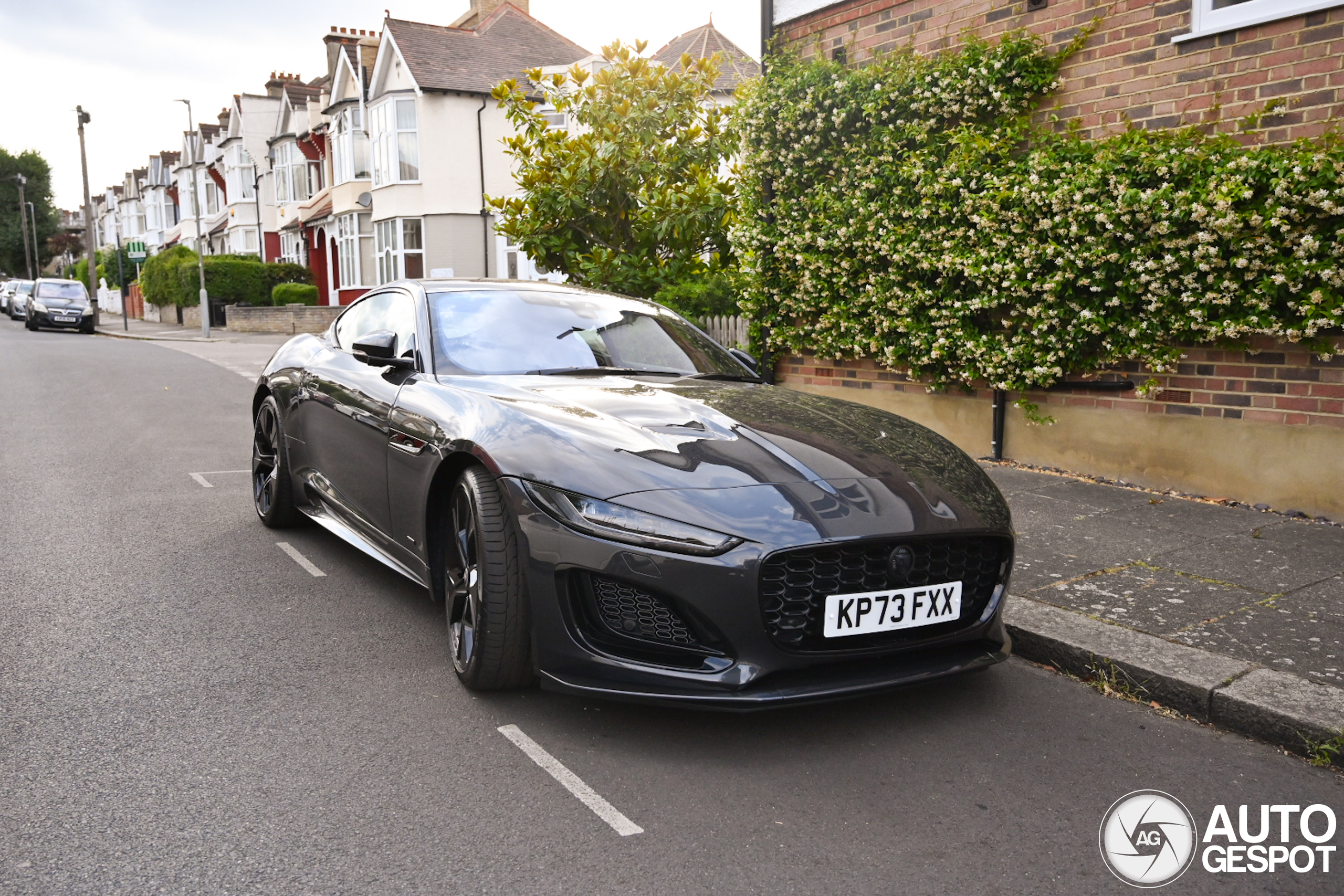 Jaguar F-TYPE P450 75 Coupé
