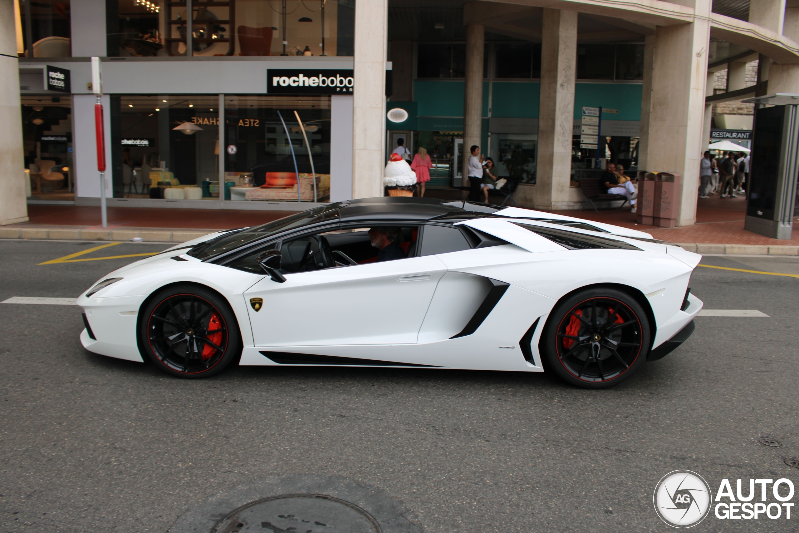 Lamborghini Aventador LP700-4 Roadster
