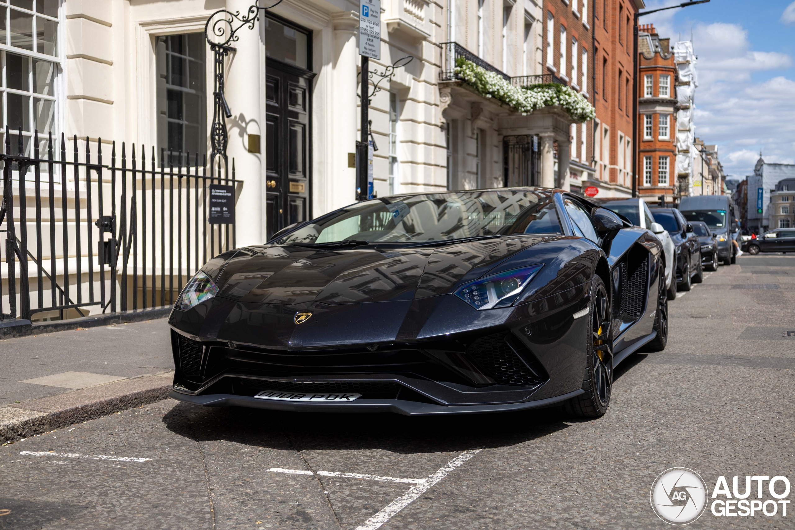 Lamborghini Aventador S LP740-4
