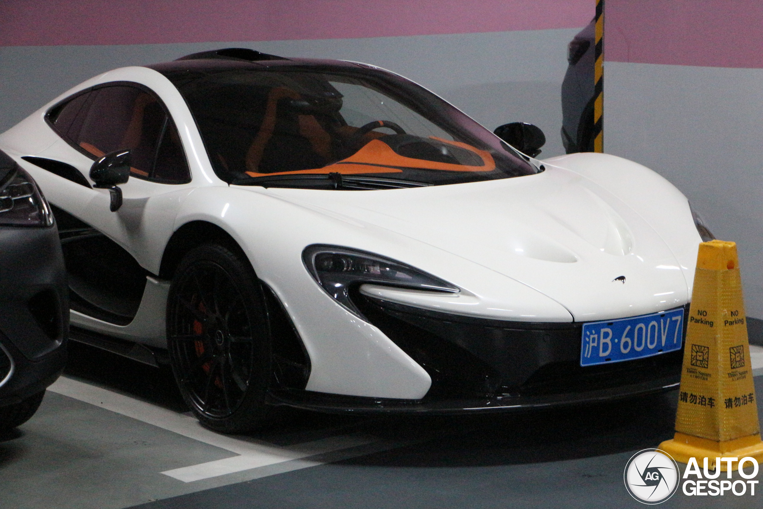 McLaren P1