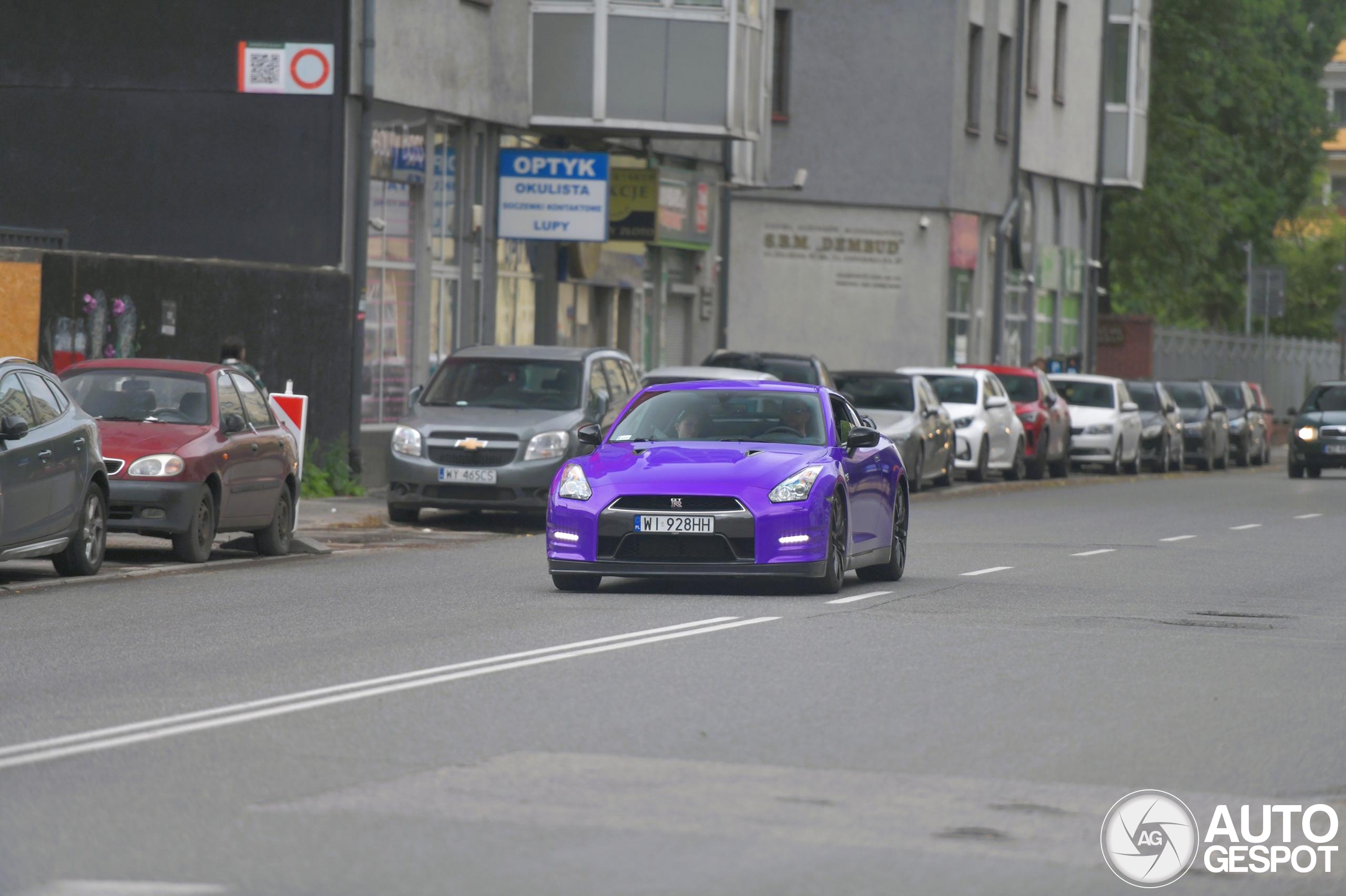 Nissan GT-R 2012