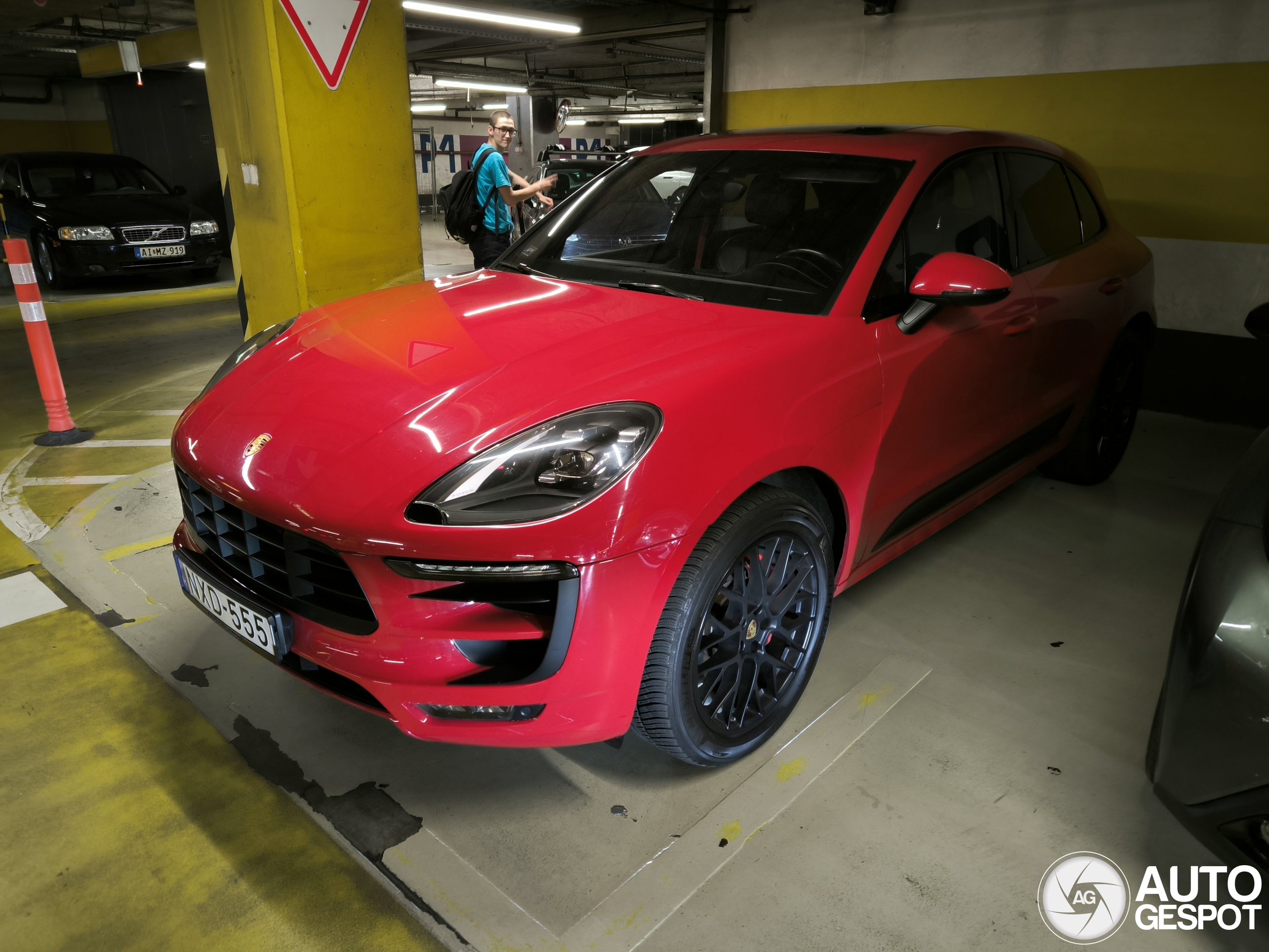 Porsche 95B Macan GTS