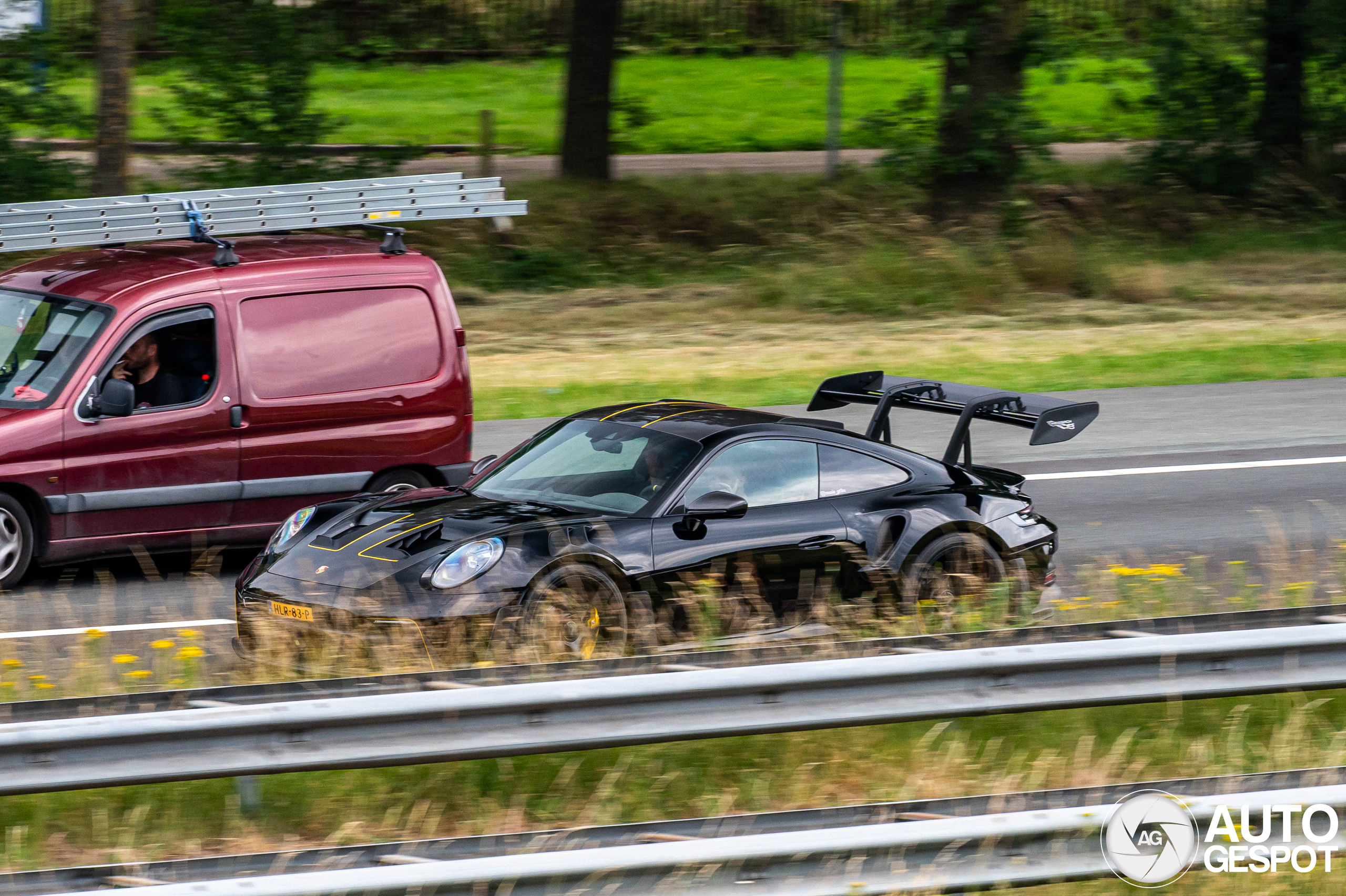 Porsche 992 GT3 RS Weissach Package