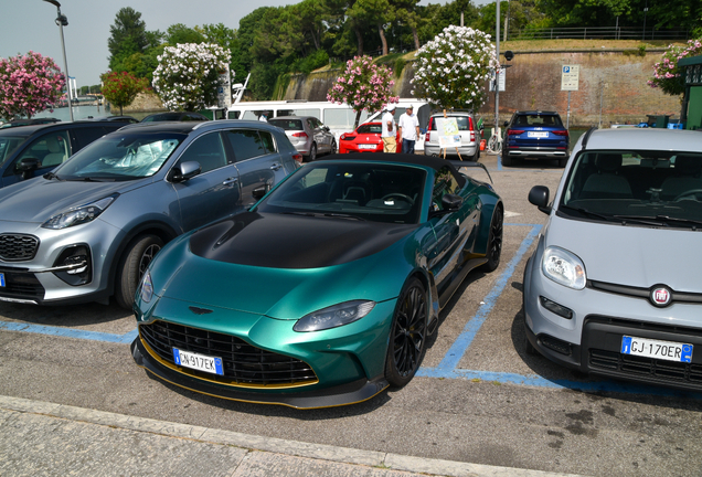 Aston Martin V12 Vantage Roadster 2023