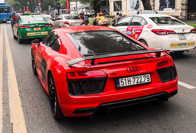 Audi R8 V10 Plus 2015