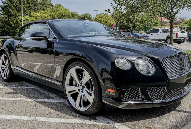 Bentley Continental GTC 2012