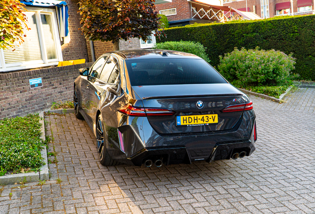 BMW M5 G90