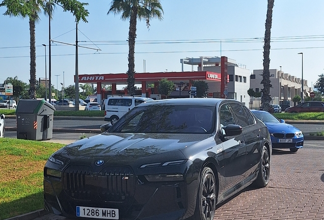 BMW M760e xDrive