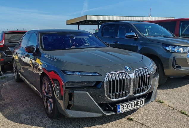 BMW M760e xDrive