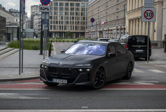 BMW M760e xDrive