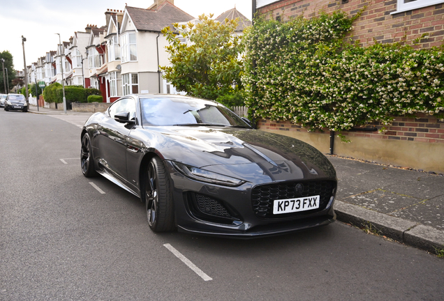 Jaguar F-TYPE R75 Coupé