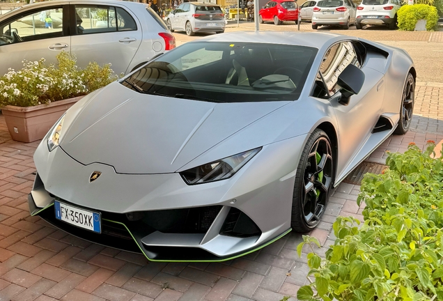 Lamborghini Huracán LP640-4 EVO