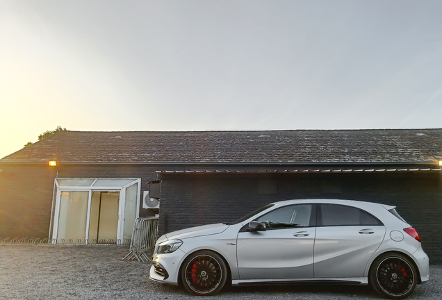 Mercedes-AMG A 45 W176 2015