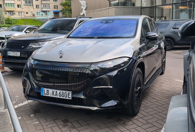 Mercedes-Maybach EQS 680 SUV Night Series