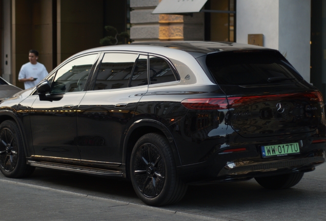Mercedes-Maybach EQS 680 SUV Night Series