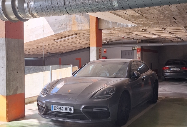 Porsche 971 Panamera Turbo Sport Turismo