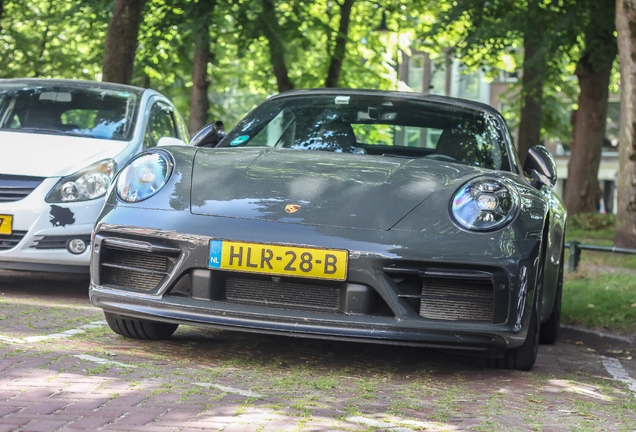 Porsche 992 Carrera 4 GTS Cabriolet