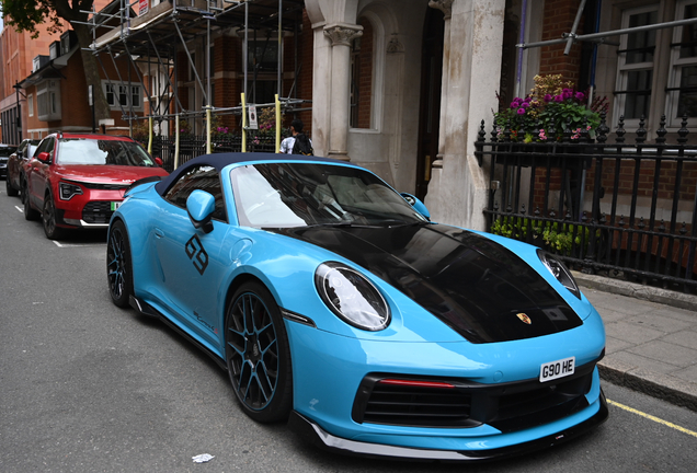 Porsche 992 Carrera 4S Cabriolet ES Motor