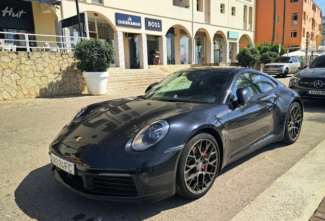 Porsche 992 Carrera 4S
