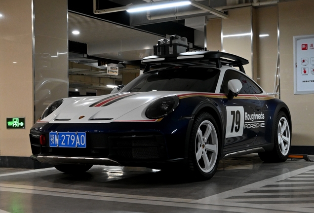 Porsche 992 Dakar