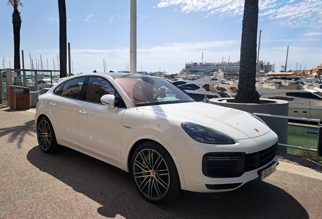 Porsche Cayenne Coupé Turbo S E-Hybrid
