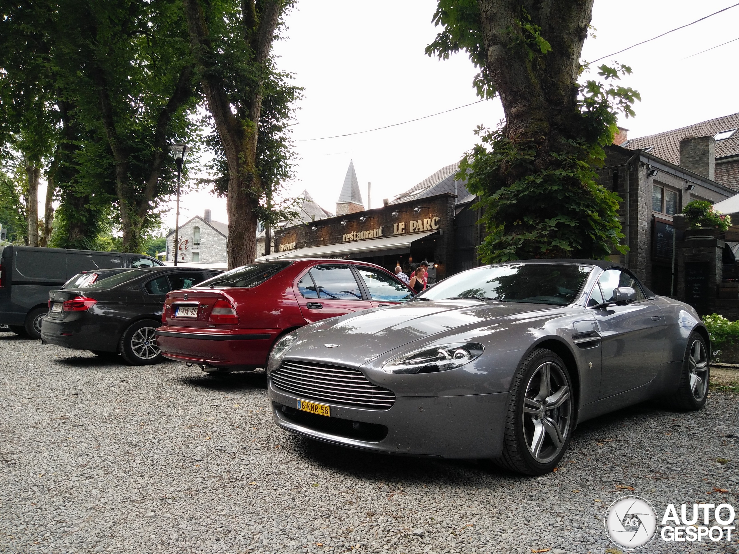 Aston Martin V8 Vantage Roadster