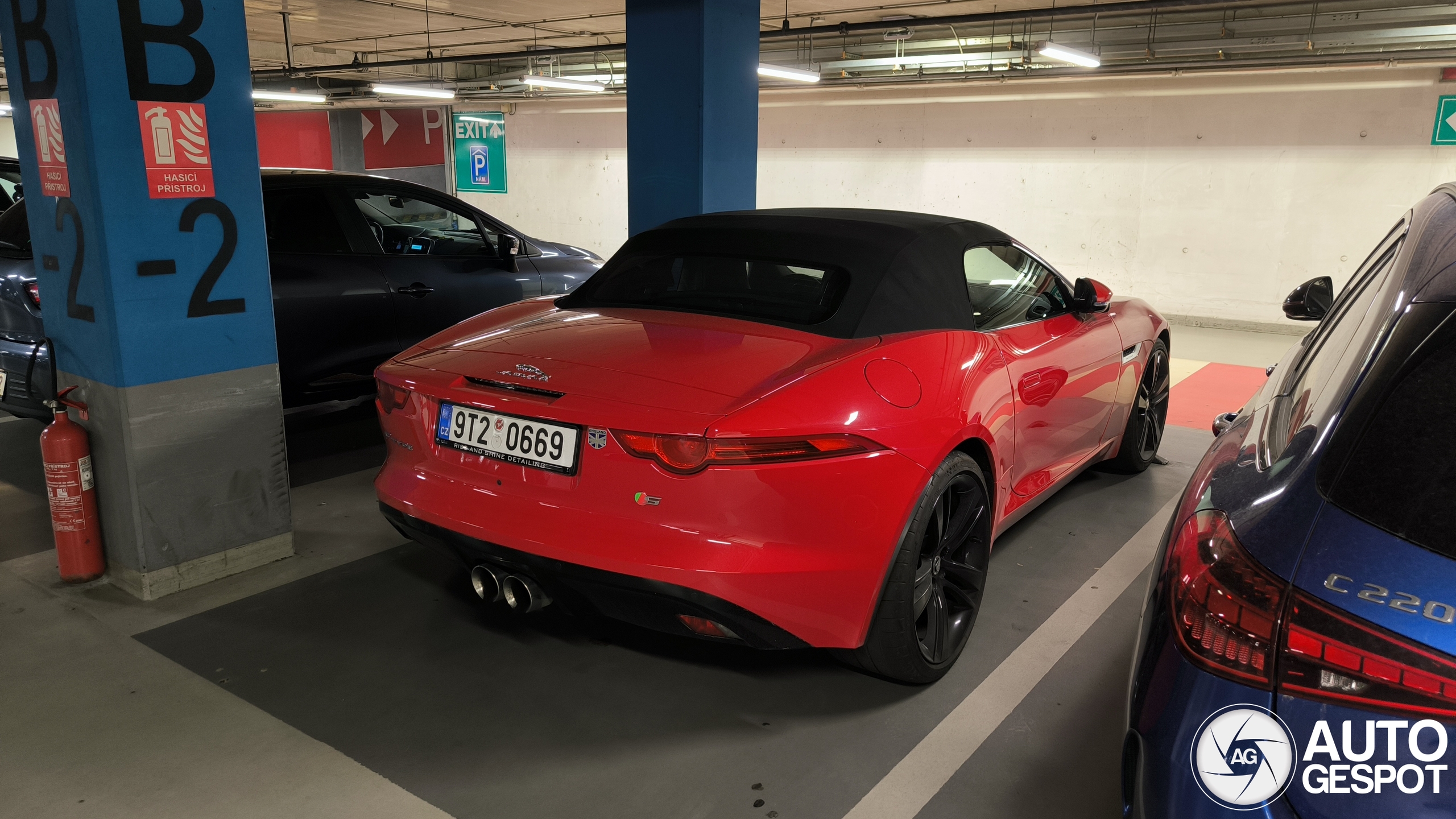 Jaguar F-TYPE S Convertible