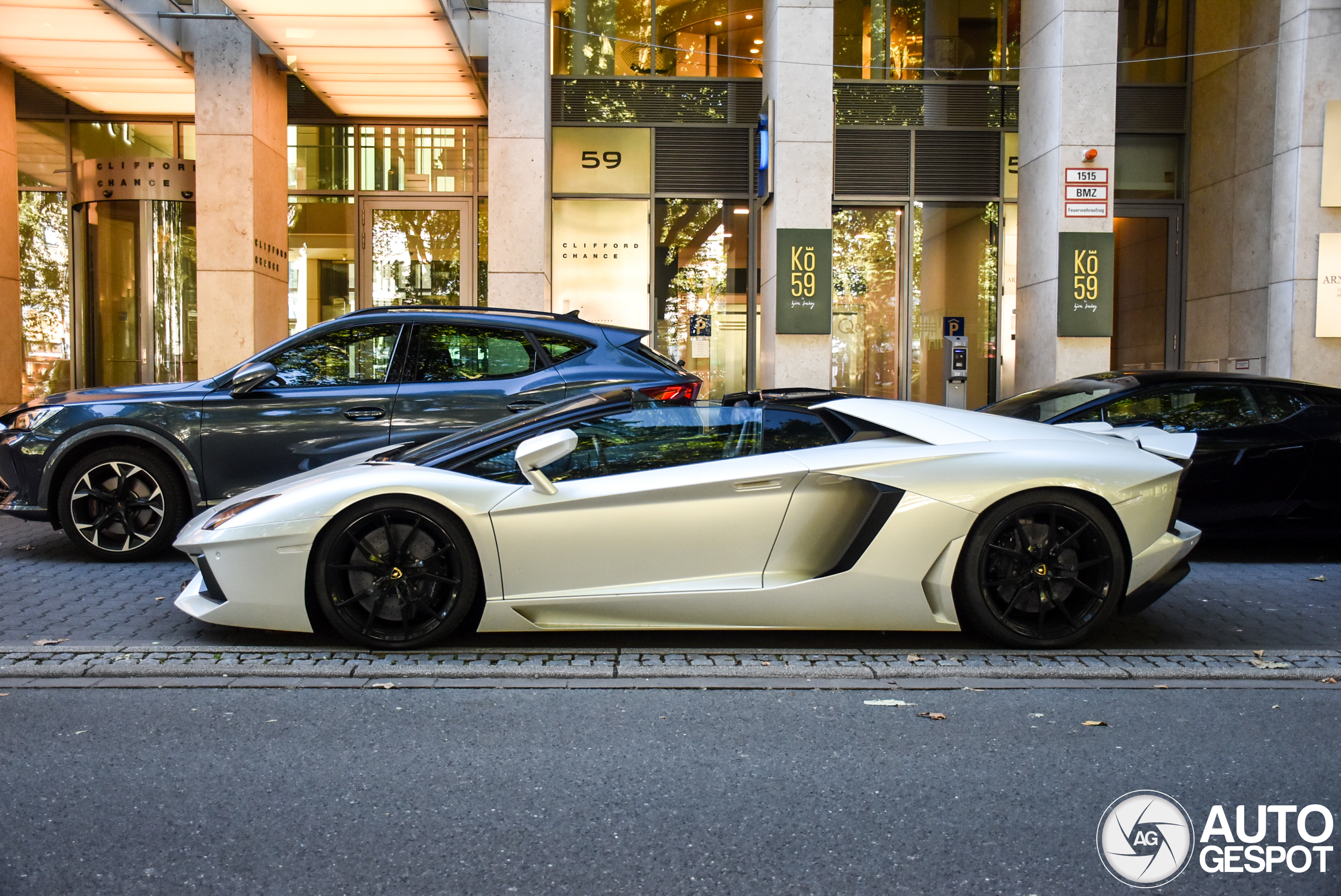 Lamborghini Aventador LP700-4 Roadster