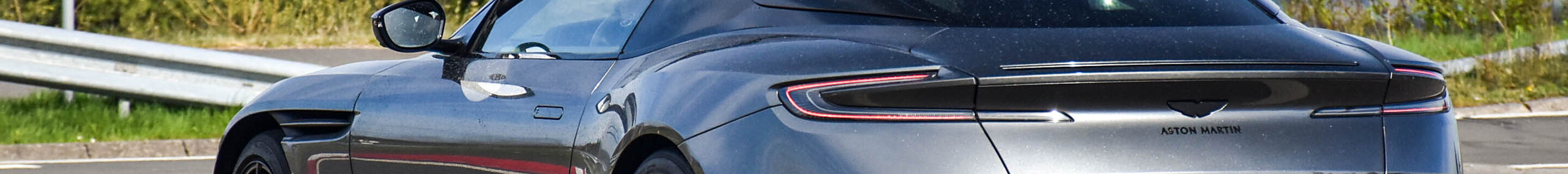 Aston Martin DB11 AMR