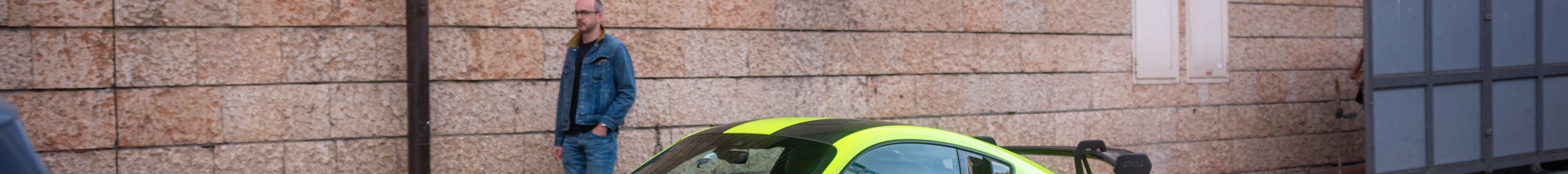 Porsche 718 Cayman GT4 RS Weissach Package