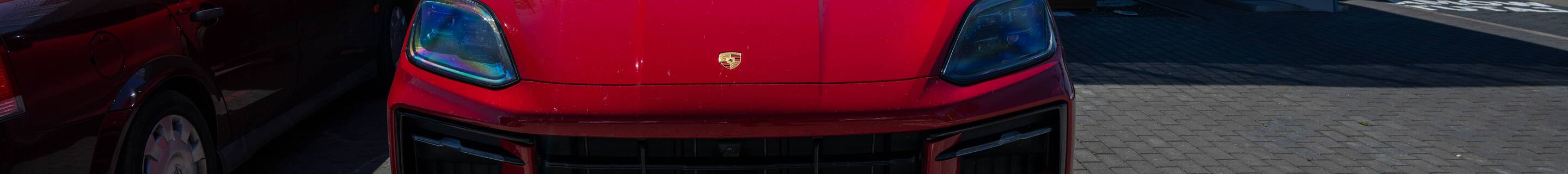 Porsche 9YA Cayenne GTS MkII