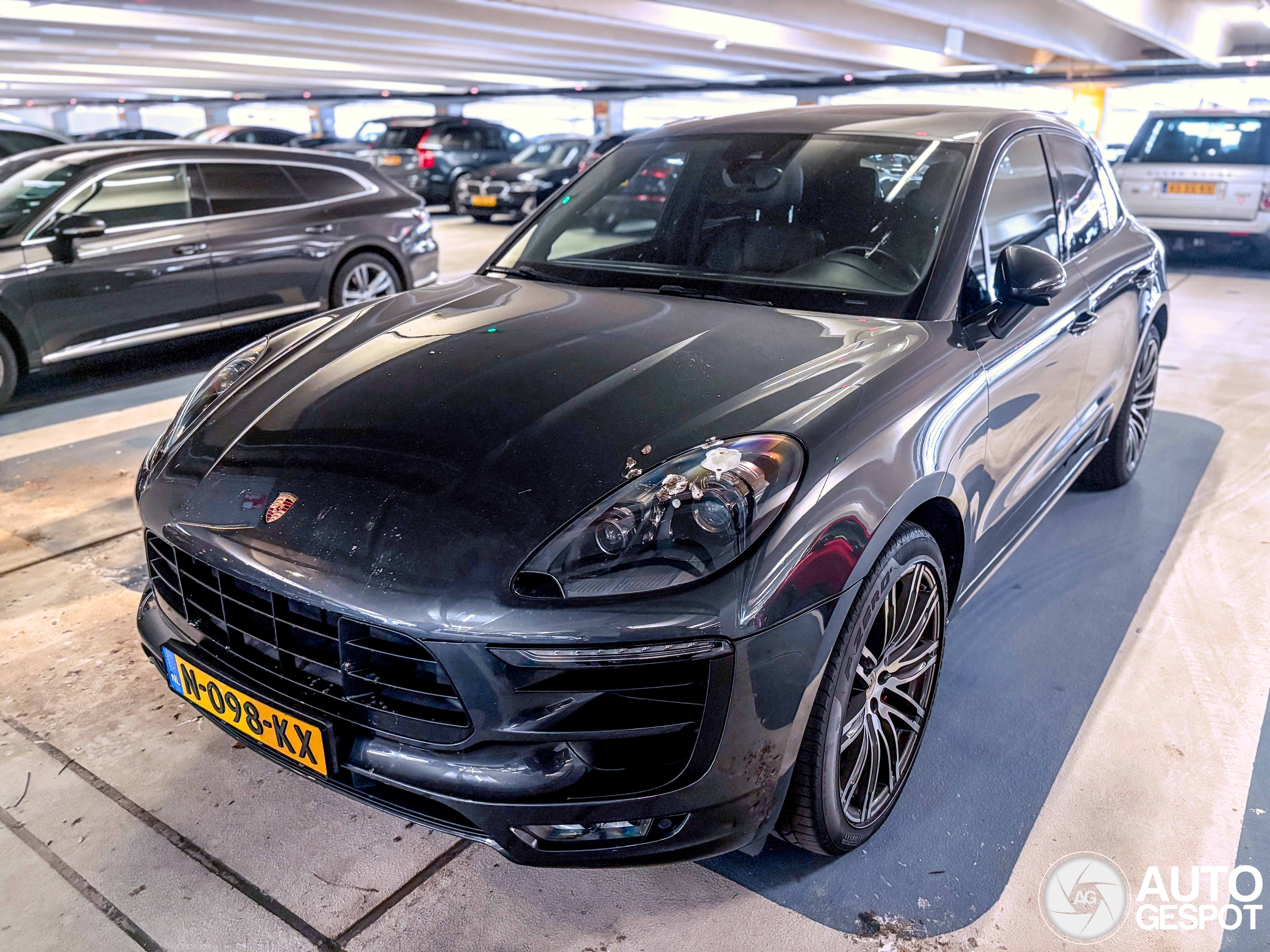 Porsche 95B Macan GTS