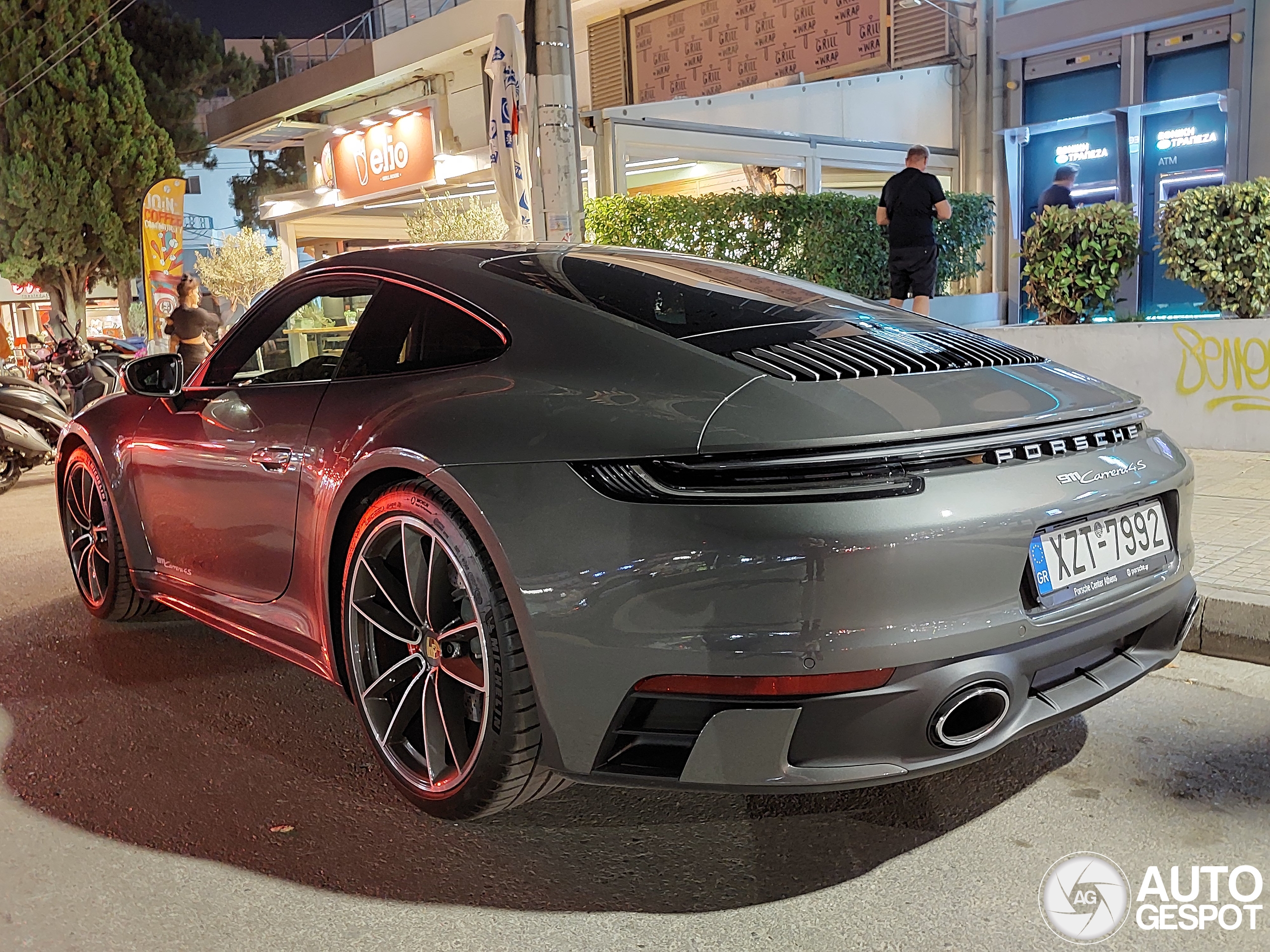Porsche 992 Carrera 4S