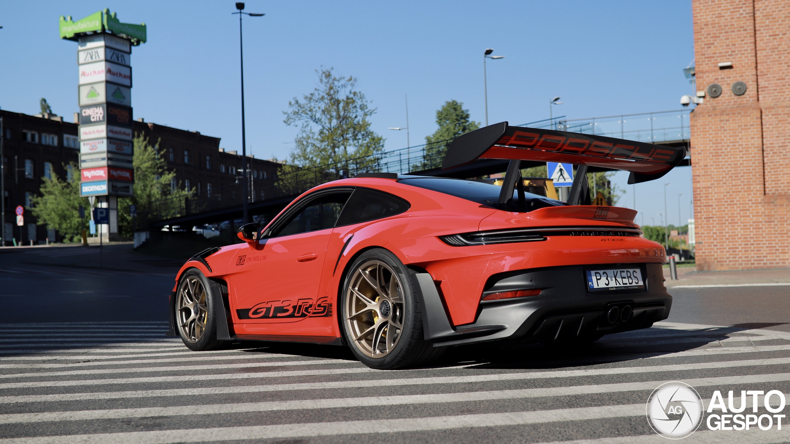 Porsche 992 GT3 RS Weissach Package