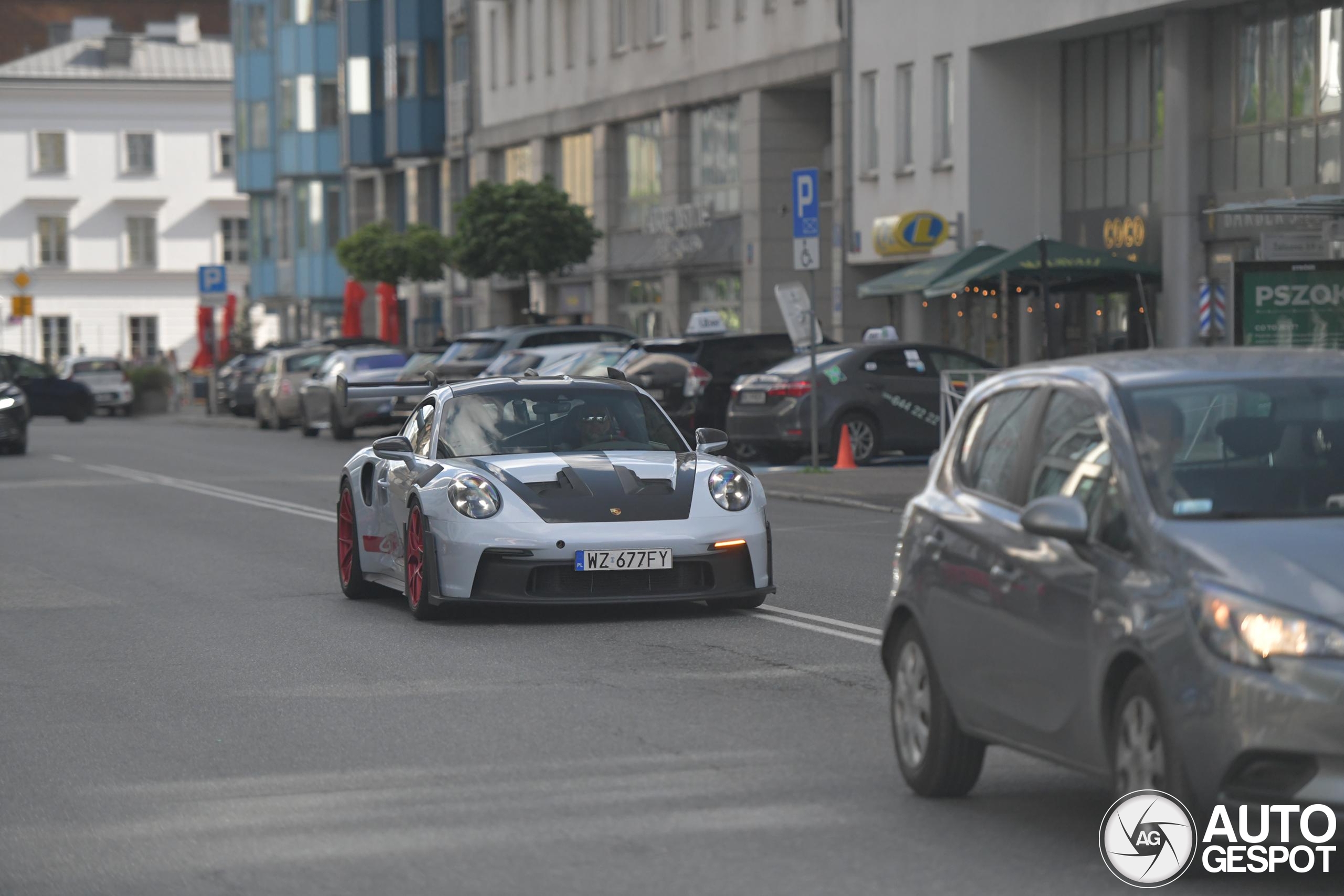 Porsche 992 GT3 RS Weissach Package