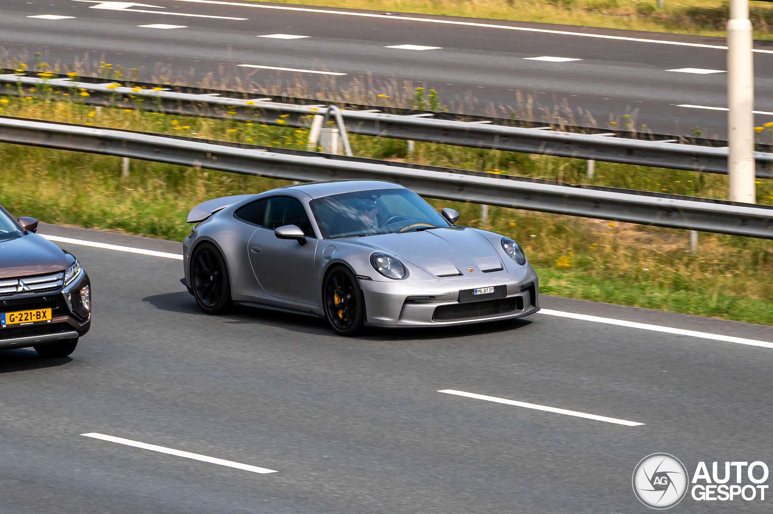 Porsche 992 GT3 Touring