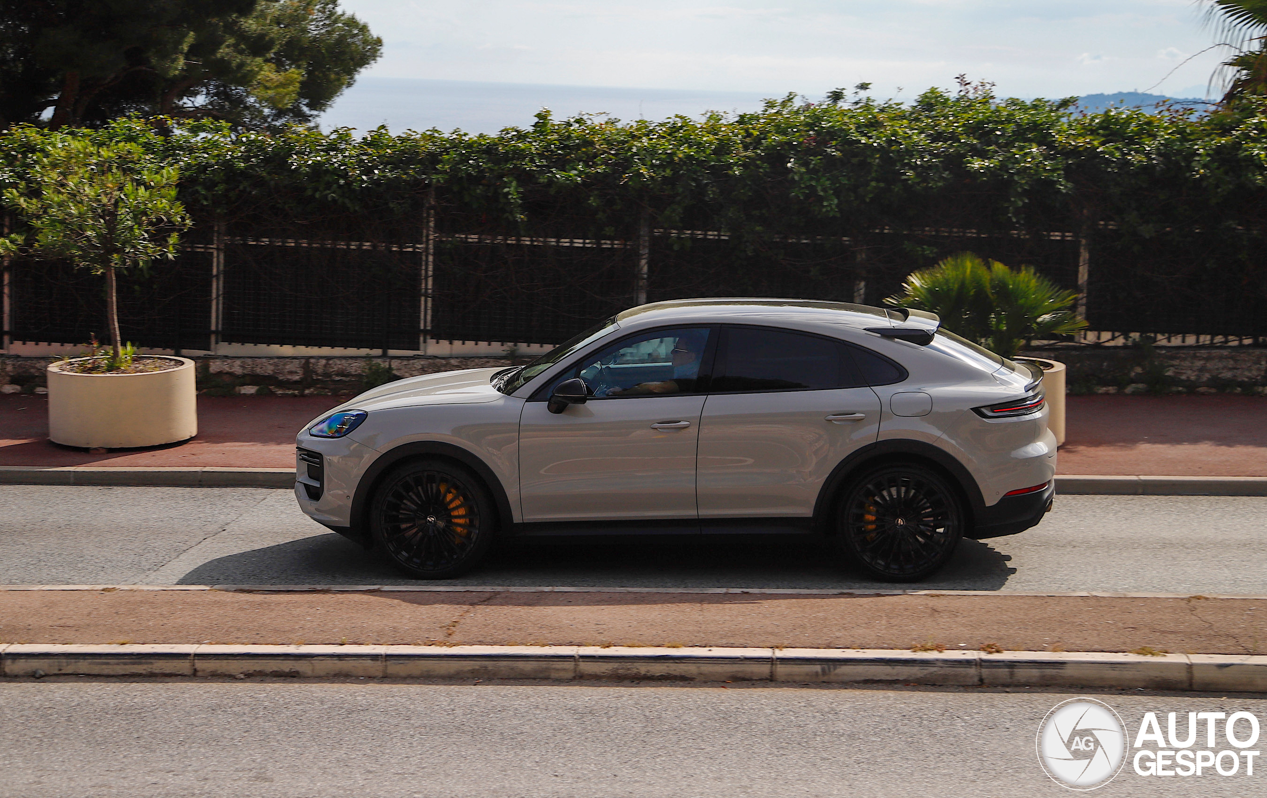 Porsche Cayenne Coupé Turbo E-Hybrid