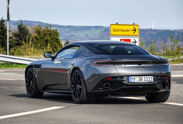 Aston Martin DB11 AMR