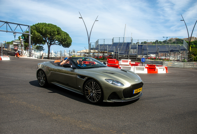 Aston Martin DBS Superleggera Volante