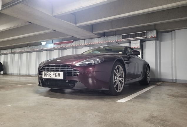 Aston Martin V8 Vantage Roadster 2012