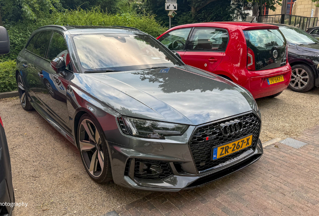 Audi RS4 Avant B9